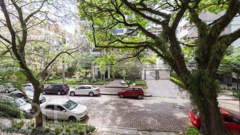 Image 17 - 227281